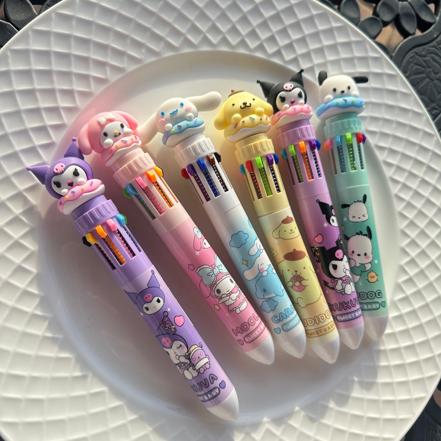 Kawaii Sanrio Multi - Color Ballpoint Pen - 10 Colors in One, Adorable Cartoon Character Design for School & Office