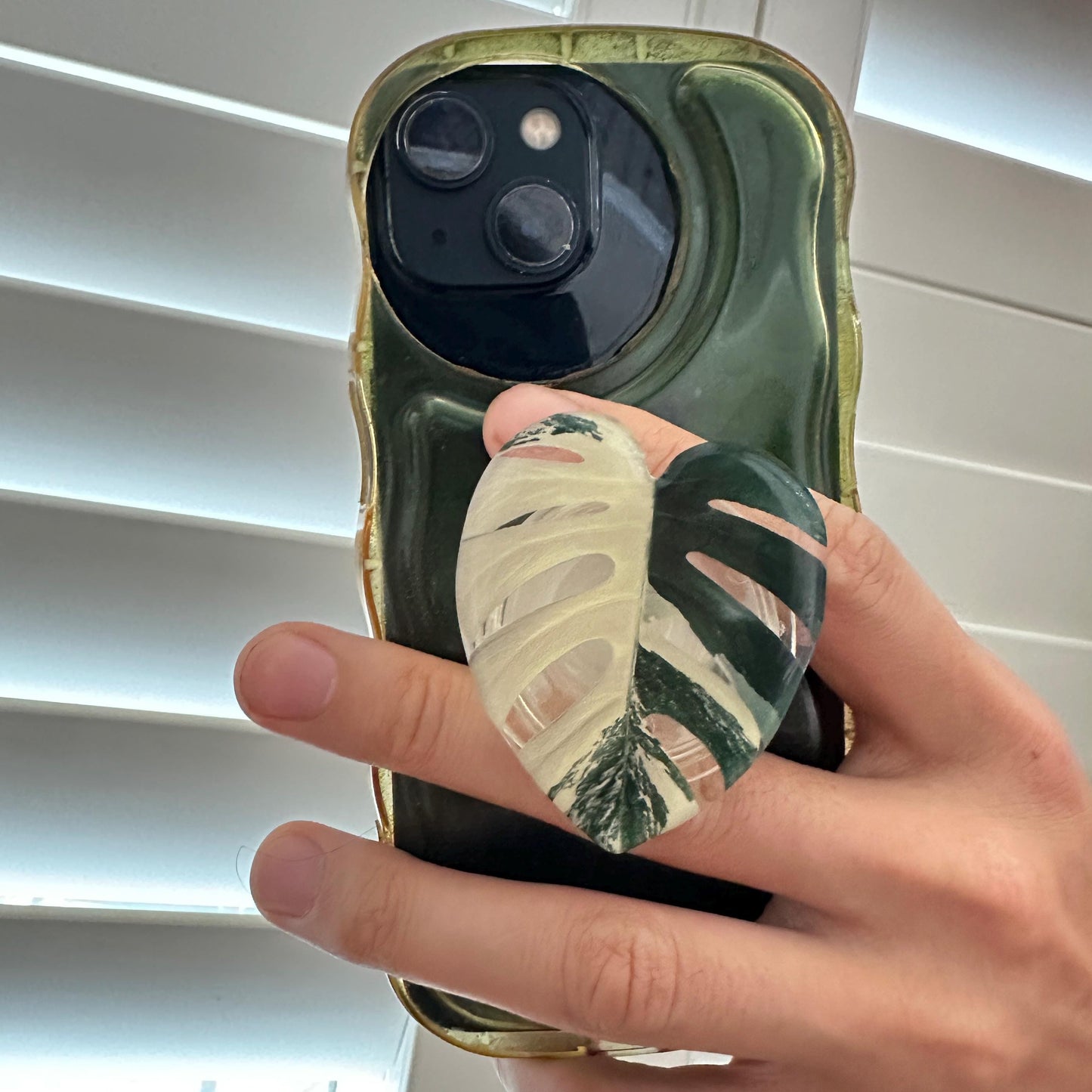 Handmade Acrylic Resin Tropical Plant Leaf Phone Grip - Adhesive, Retractable & Portable Airbag Phone Holder