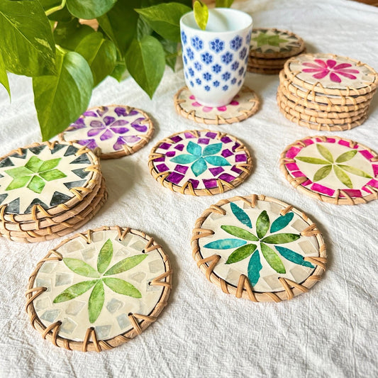 Set of 4 Random color Handcrafted Resin & Rattan Coaster Set - Decorative Drink Mats for Tea Cups